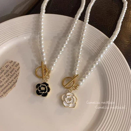 Elegant Korean Camellia Pendant Necklace – Light Luxury Pearl Design for Girls